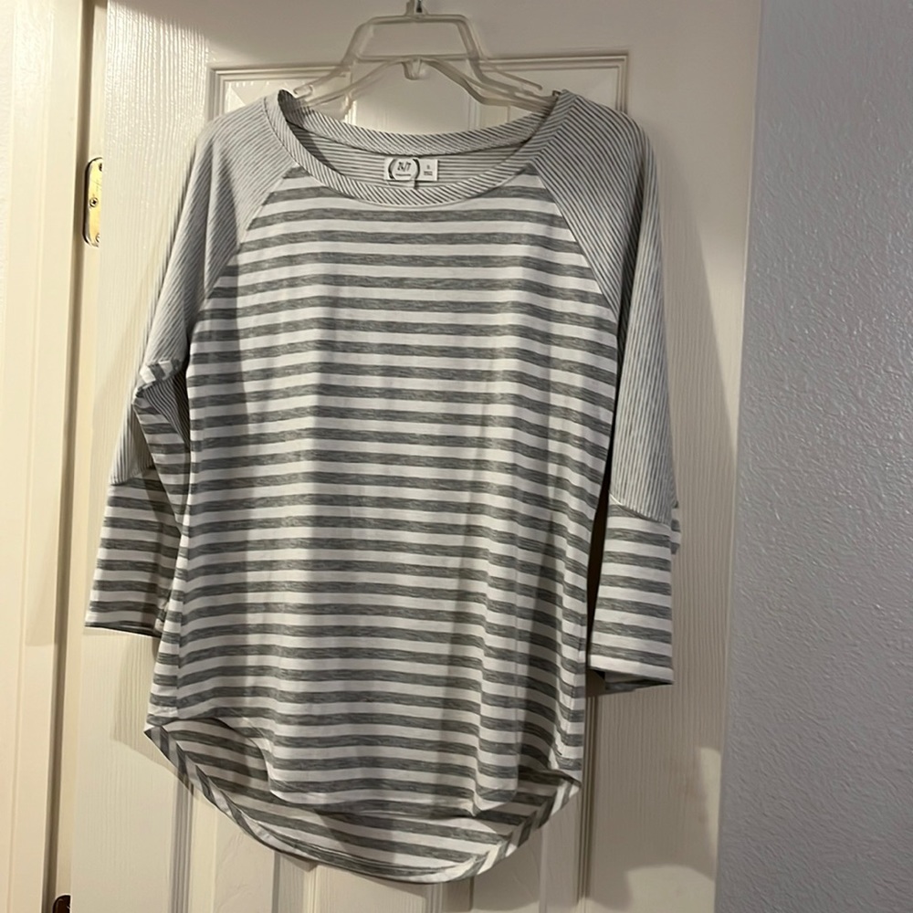 Maurice’s shirt with stripes gray and white small.